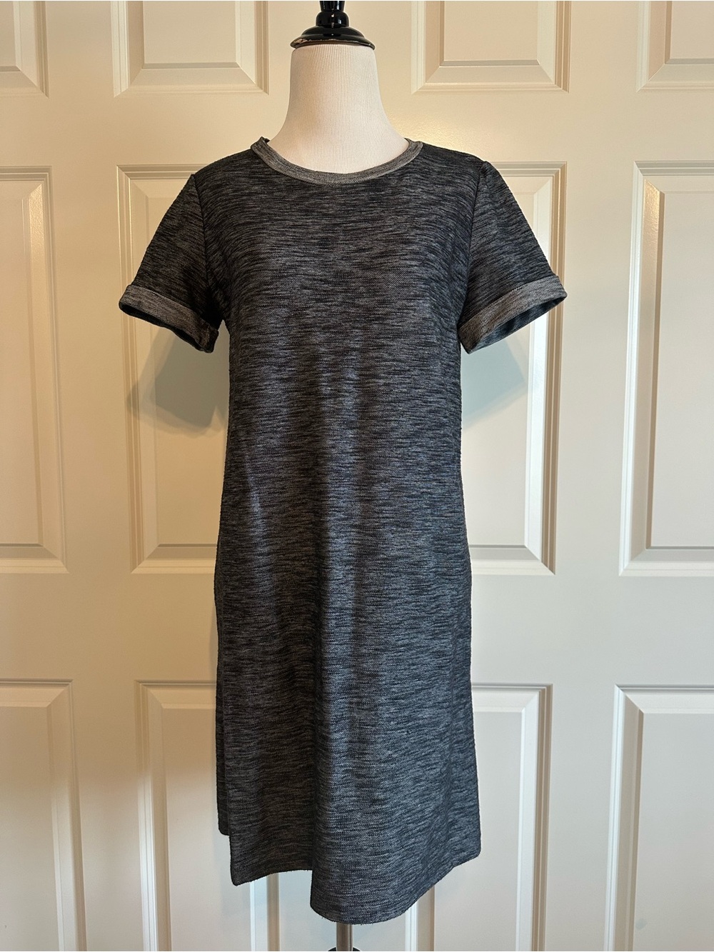 Casual Heathered Short-Sleeve Shift Dress - Charcoal Cotton Stretchy